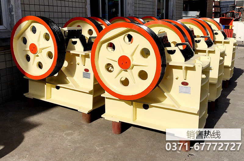 立軸式?jīng)_擊破碎機哪里買？九利機械制造有限公司可隨時考察