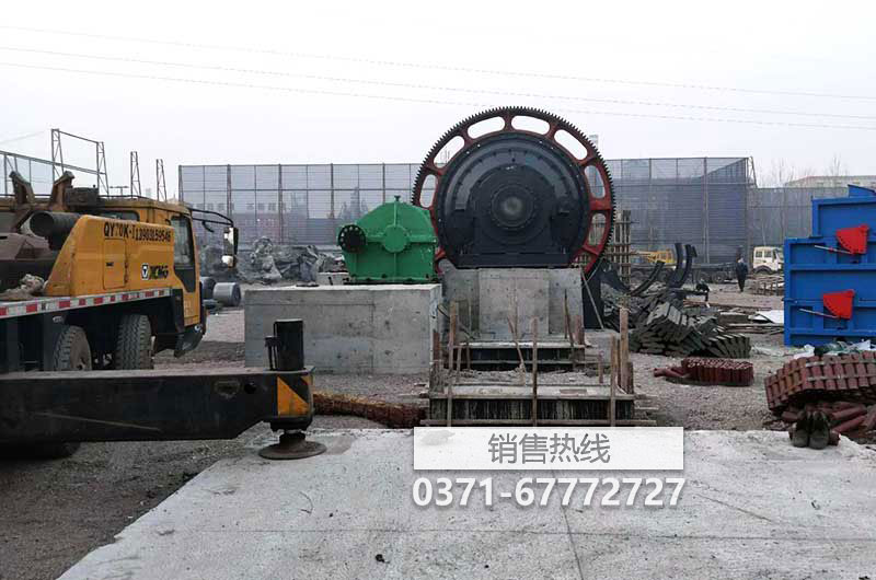 拉上移動破碎站 搞起砂石生產線